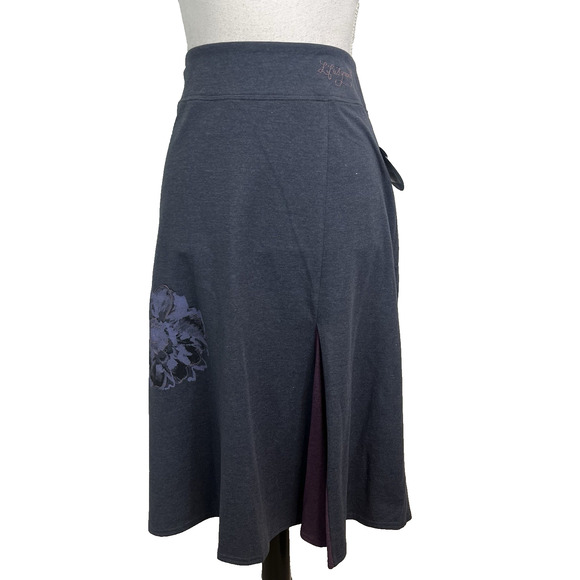 Life Is Good Skirt size Large Gray Purple Stretch Midi Flowers Novella Jersey - Picture 1 of 8
